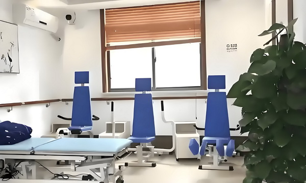 绝世夫君很腼腆